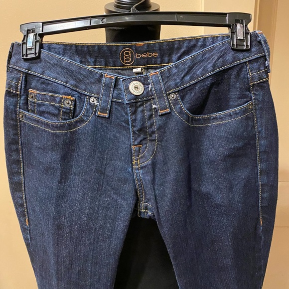 Bebe Kayla Dark Wash Chain Link Jeans. - Picture 3 of 14